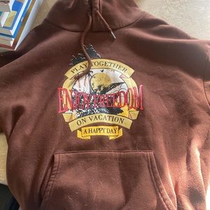 Women’s sweatshirt